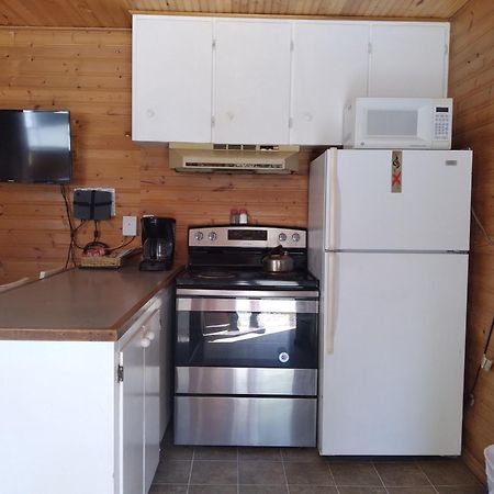 Dolphin Motel Tofino Ngoại thất bức ảnh