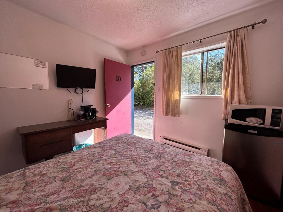 Dolphin Motel Tofino Ngoại thất bức ảnh
